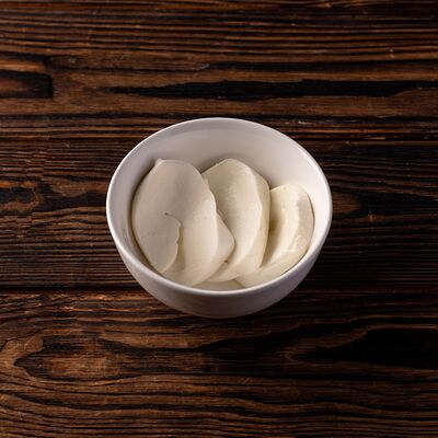 Сыр Моцарелла 50 гр в Luciano по цене 200 ₽