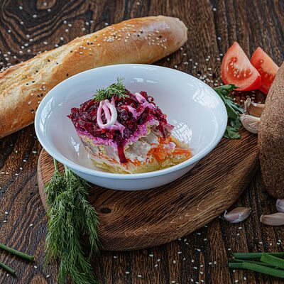 Салат Сельдь под шубой в Пекарня №1 по цене 343 ₽