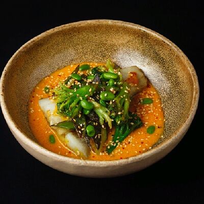 Палтус с соусом Том ям и овощным соте в Кабуки по цене 690