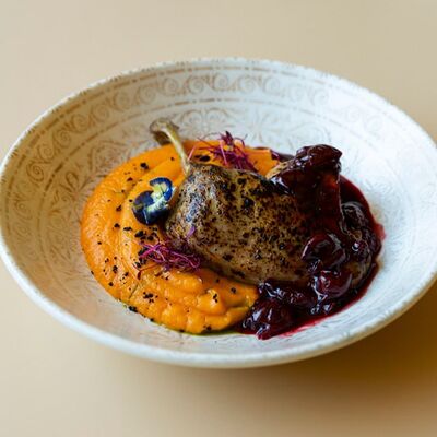 Утка конфи с ягодным соусом в Romanico по цене 1450 ₽