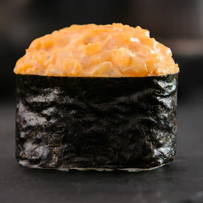 Гункан с Креветкой в Sёmga по цене 194 ₽