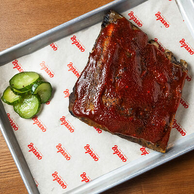 Свиные рёбра с медовым барбекю в Горячо по цене 990 ₽