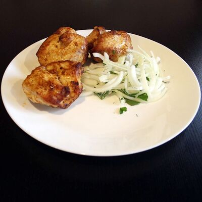 Шашлык из куриного филе в Наш дворик по цене 540 ₽