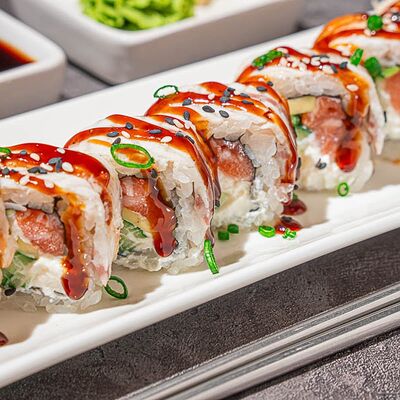 Канада ролл с угрем в Rock & Roll Sushi по цене 740 ₽