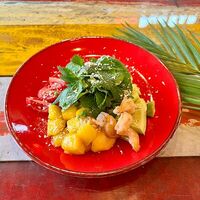 Салат Манго с креветками в PhoBar