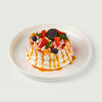 Десерт Павлова в VASILCHUKI ресторан