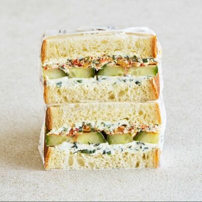 Сэндвич со свежим огурцом в Рыбку съесть по цене 279 ₽