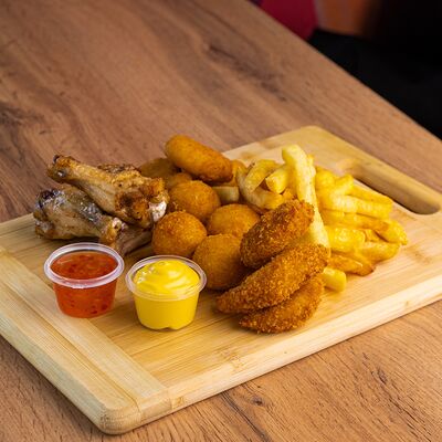 Большой сет Под Пивков BAD & BOY BURGER по цене 1200 ₽