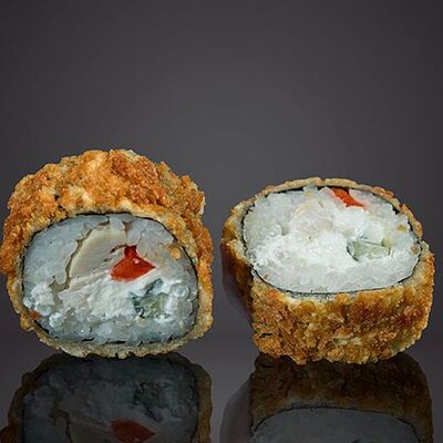 Жареный с курицей в темпуре в Суши ЭДО по цене 790 ₽