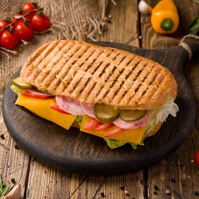 Чиабатта Бро с ветчинойв ХотДогБРО по цене 604 ₽