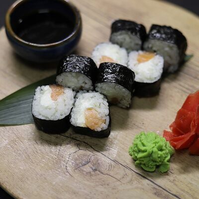 Сливочный с лососем в Доставка роллы воки пицца Вологда RollX по цене 546 ₽