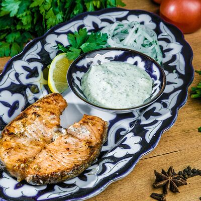 Лосось на гриле с рисовым миксом в Бахор по цене 1100 ₽