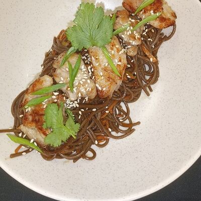 Соба с курицей в Сытый мишка по цене 370 ₽