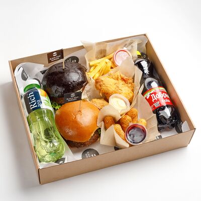 Бокс Гурман в Black Star Burger по цене 3350 ₽