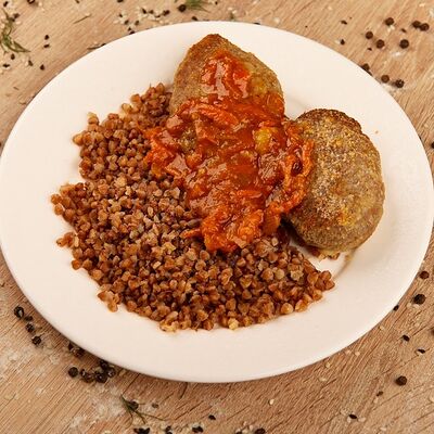 Гречка с котлетамив Вкус Дагестана по цене 560 ₽