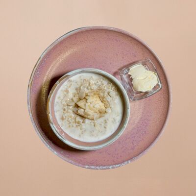 Каша овсяная с бананом и миндалемв Романовская пекарня по цене 500 ₽