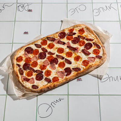 Колбасный Топ полметра в Epic Pizza по цене 1386 ₽