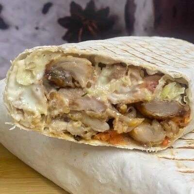 Шаурма Большая куриная в Шашлык шаурма по цене 320 ₽