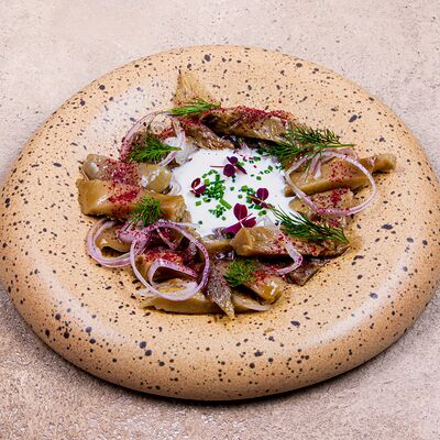 Солёные грузди с луком шалот в ароматном масле со сметаной в Иван да Марья по цене 860 ₽