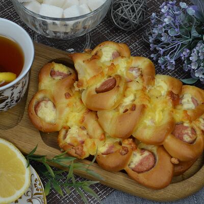 Колосок с сосиской в Пышнотесто по цене 113 ₽