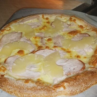 Пицца Гавайская в Сытый мишка по цене 545 ₽