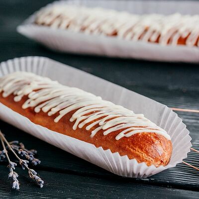 Эклер пломбир в Krutli по цене 143 ₽