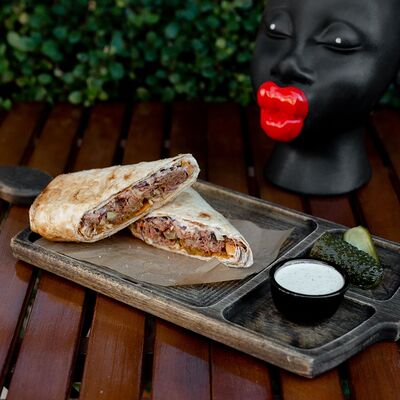 Кебаб с рваной свининой (разорвет рот) в Синий пони по цене 790 ₽