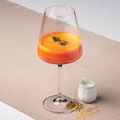 Морковный свежевыжатый сок в Sabor de la Vida по цене 480 ₽