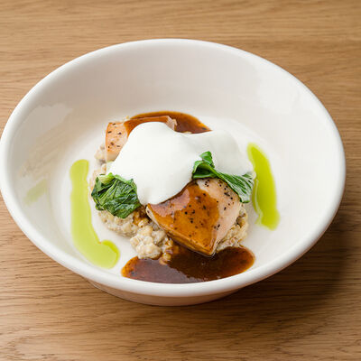 Куриная грудка, булгур, демигласс-нуазет в Salt по цене 790 ₽