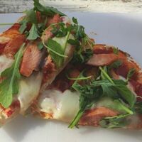 Пицца Римская с лососем маленькая в Shapkin pizzasandwich