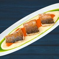 Кефаль, жаренная с картофельным пюрев Риба моя