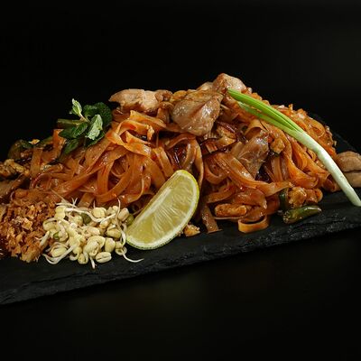 Пад тай с цыпленком в Танояки по цене 650 ₽