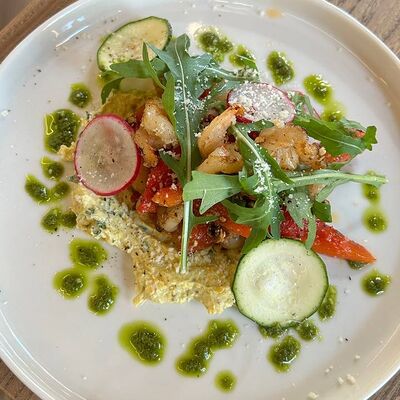 Печёный перец, рукола, креветки в Кофестория по цене 750 ₽