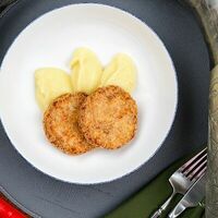 Куриные котлетки с картофельным пюре в Утомленные солнцем