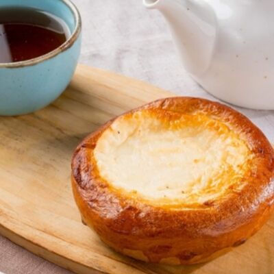 Ватрушка с творогом в Поль Бейкери по цене 230 ₽