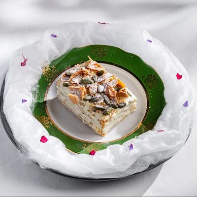 Наполеон фисташковый в Christian по цене 760 ₽