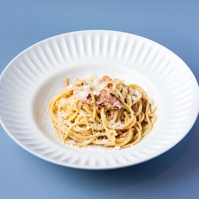 Спагетти с беконом в Лу по цене 780 ₽