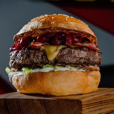 Бургер Черристар в В Космосе Есть по цене 530 ₽