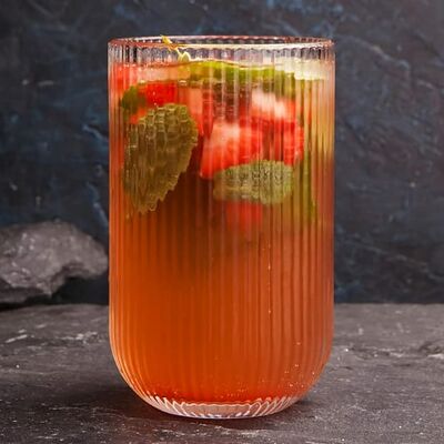 Мохито клубничный в Наше место по цене 280 ₽