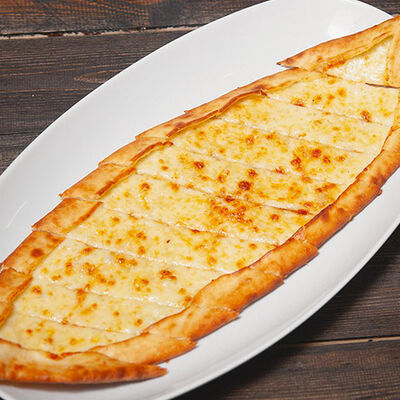 Пиде с сыром в Hot Chicken по цене 39000 ₽