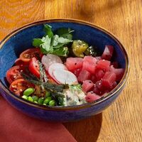 Поке с тунцом в BBQ Beer Restaurant