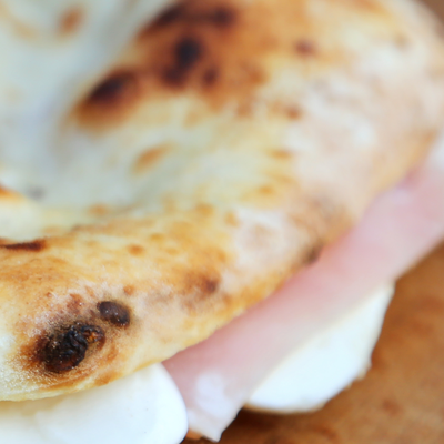 Сандвич ветчина и сыр в Pizza Volante по цене 890 ₽