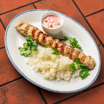 Кебаб из цыпленка с рисом в Дзеими по цене 398 ₽