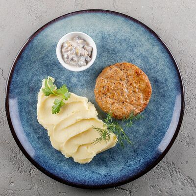 Мясная котлета с пюре в Мангал по цене 345 ₽