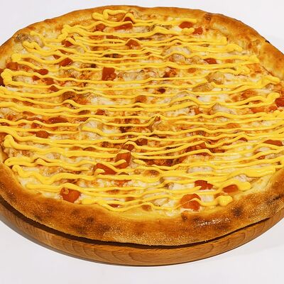 Пицца Сырный цыпленок в Добрая кухня по цене 699 ₽