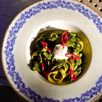 Фетуччине с цукини и сыром страчателла в La casa della pasta по цене 790 ₽