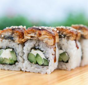 Ролл Унаги Маки в Рецептор по цене 540 ₽