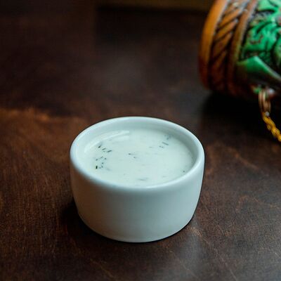 Мацони с укропом и чесноком в Хинкальня по цене 6 р.