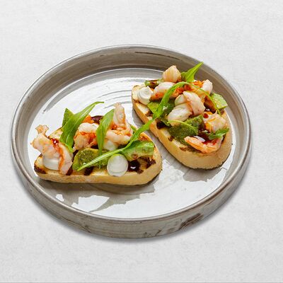 Брускетта с креветкой в Пеперончино по цене 585 ₽