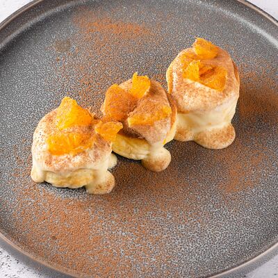 Сырники с апельсином и корицей в Близкие по цене 380 ₽